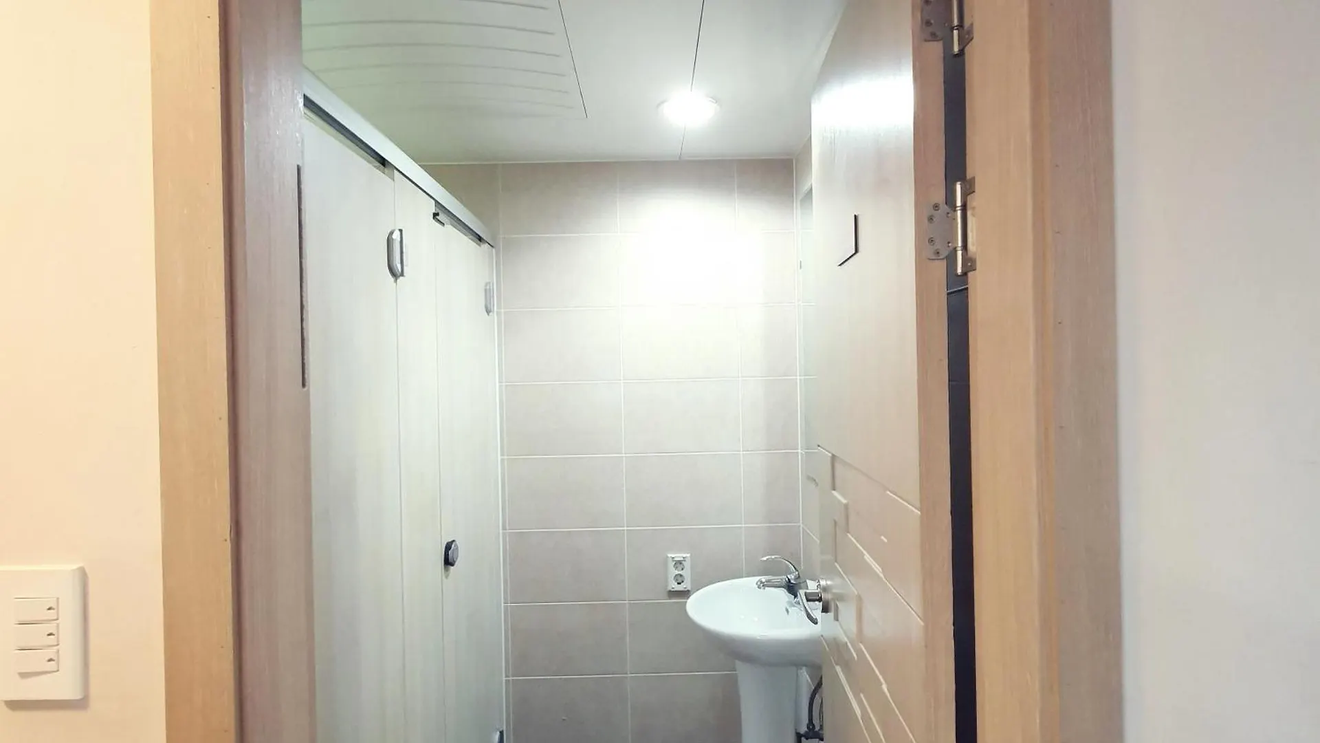 Roi Guesthouse Seoul South Korea