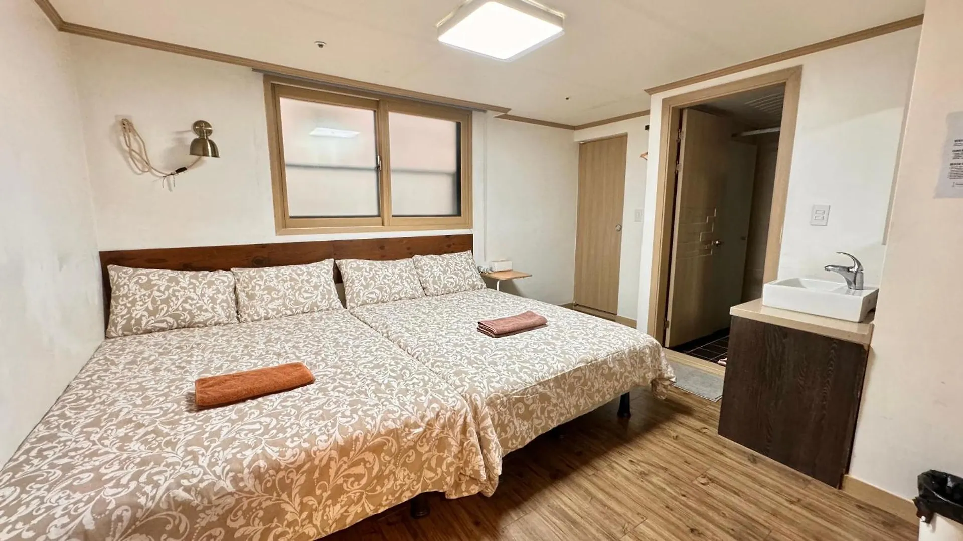 Roi Guesthouse Seoul